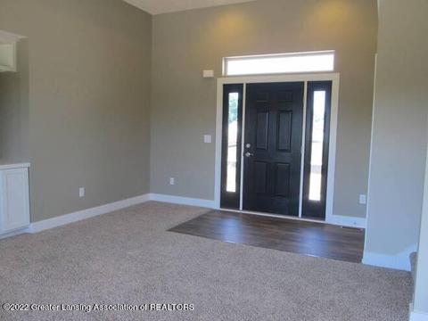 804 Starlight Way, Perry, MI 48872 photo 2