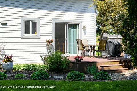 602 Manchester Dr, Dewitt, MI 48820 photo 4