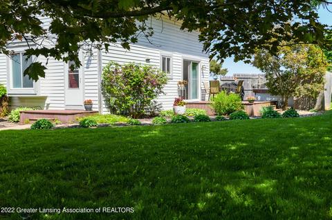 602 Manchester Dr, Dewitt, MI 48820 photo 3