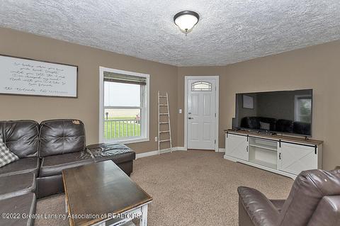 10577 W Townsend Rd, Fowler, MI 48835 photo 4