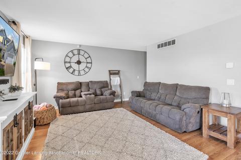 1093 N Cranbrook Ln, Mason, MI 48854 photo 5