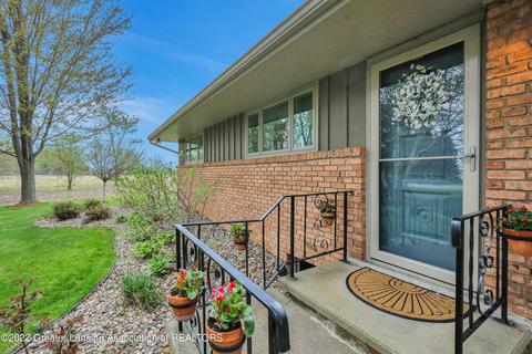 5338 E M 21, Saint Johns, MI 48879 photo 2