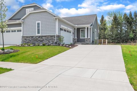 5310 Hawk Hollow Dr E, Bath, MI 48808 photo 1