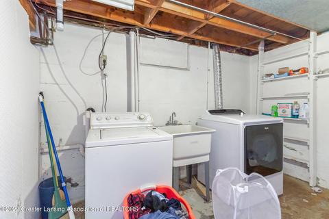 810 E Mcconnell St, Saint Johns, MI 48879 photo 16