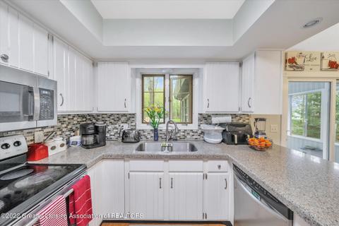 839 Spring Mill Dr, Haslett, MI 48840 photo 10