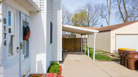 6174 Foster Dr, Haslett, MI 48840 photo 2
