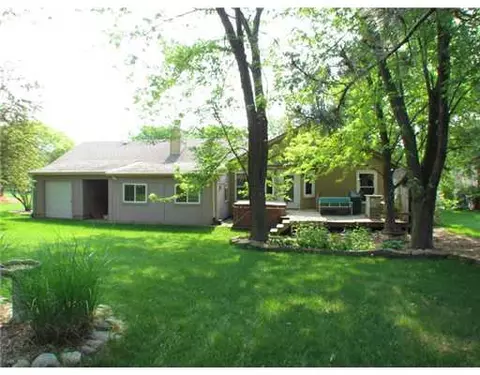 2233 Piney Pointe Dr, Lansing, MI 48917 photo 5