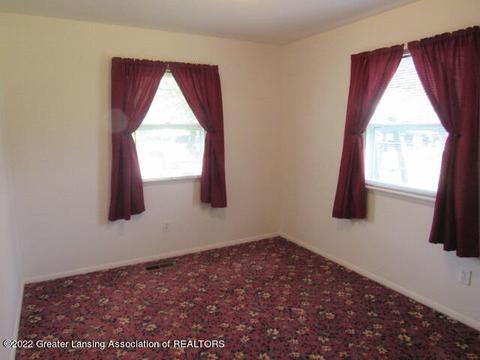 320 Walnut St, Dimondale, MI 48821 photo 24