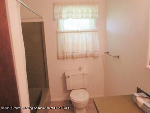 320 Walnut St, Dimondale, MI 48821 photo 18