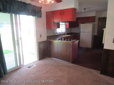 320 Walnut St, Dimondale, MI 48821 photo 17