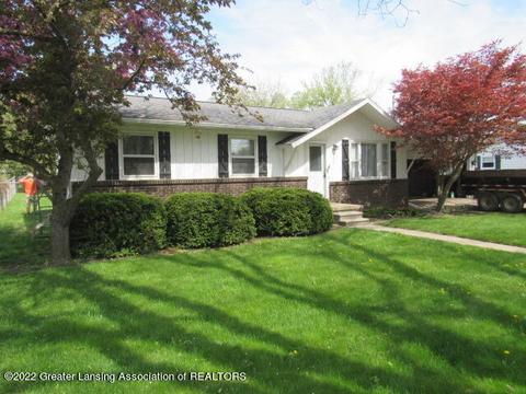 320 Walnut St, Dimondale, MI 48821 photo 3