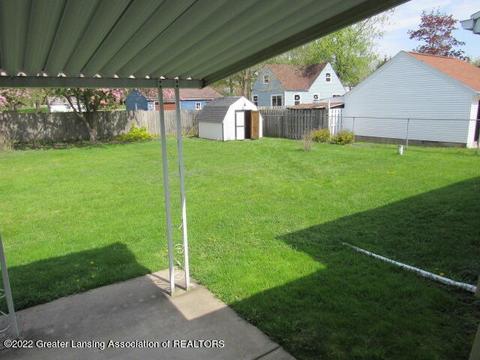 320 Walnut St, Dimondale, MI 48821 photo 8