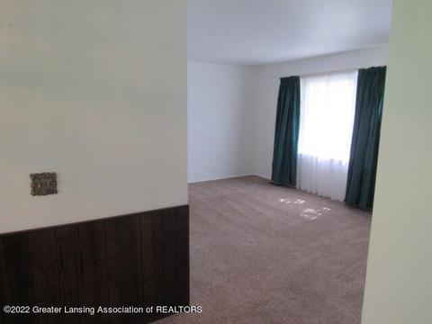 320 Walnut St, Dimondale, MI 48821 photo 15