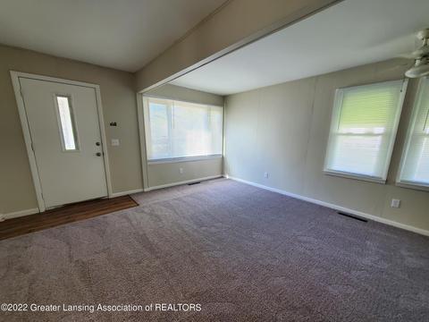 309 E Gier St, Lansing, MI 48906 photo 4