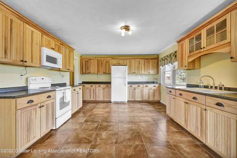 2054 W Jason Rd, Dewitt, MI 48820 photo 9