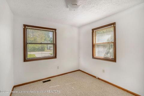 534 Florence St, Lansing, MI 48910 photo 10
