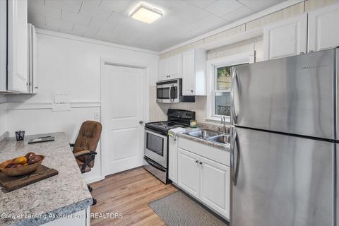 625 E Cavanaugh Rd, Lansing, MI 48910 photo 15