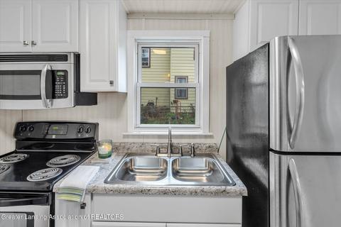 625 E Cavanaugh Rd, Lansing, MI 48910 photo 12