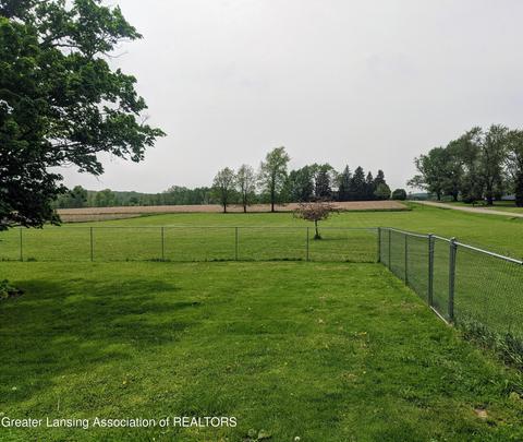 668 E Columbia Rd, Mason, MI 48854 photo 12