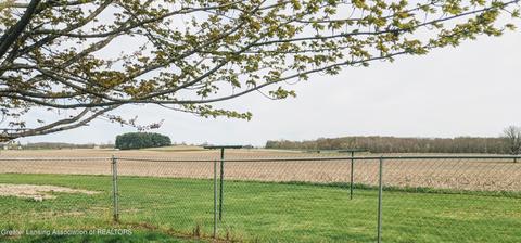 668 E Columbia Rd, Mason, MI 48854 photo 18