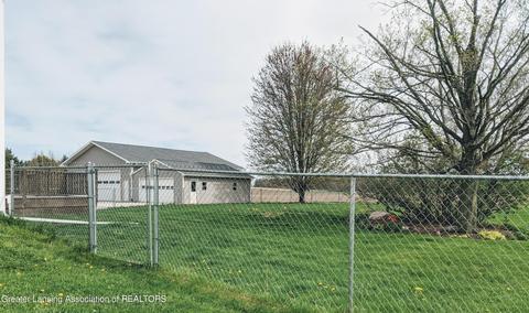 668 E Columbia Rd, Mason, MI 48854 photo 11