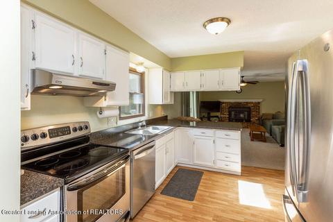 1305 Redpole Dr, Dewitt, MI 48820 photo 7