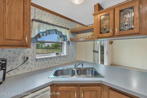 9190 Camden, Waldron, MI 49288 photo 4