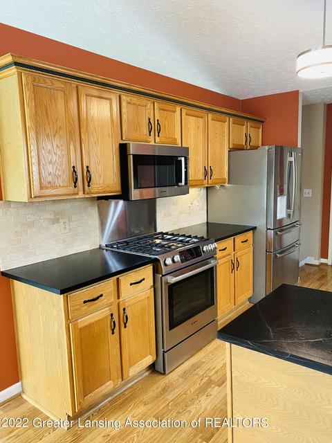 2750 Silver Tree Ct, Howell, MI 48843 photo 8