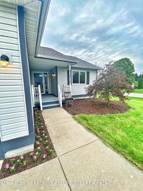 2750 Silver Tree Ct, Howell, MI 48843 photo 2