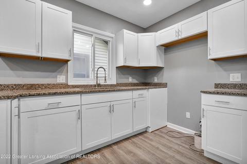 2108 Lyons Ave, Lansing, MI 48910 photo 7