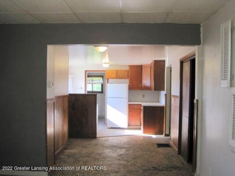 1317 E Willoughby Rd, Lansing, MI 48911 photo 4