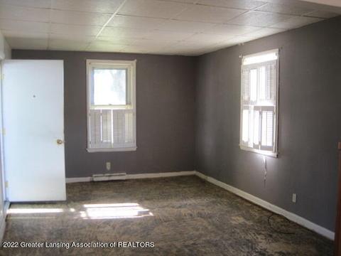 1317 E Willoughby Rd, Lansing, MI 48911 photo 2