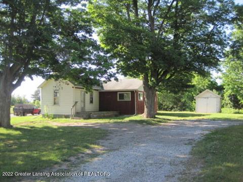 1317 E Willoughby Rd, Lansing, MI 48911 photo 1