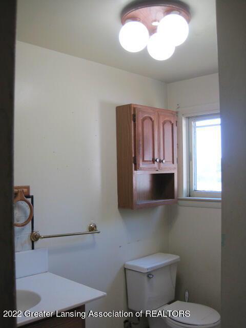 1317 E Willoughby Rd, Lansing, MI 48911 photo 5