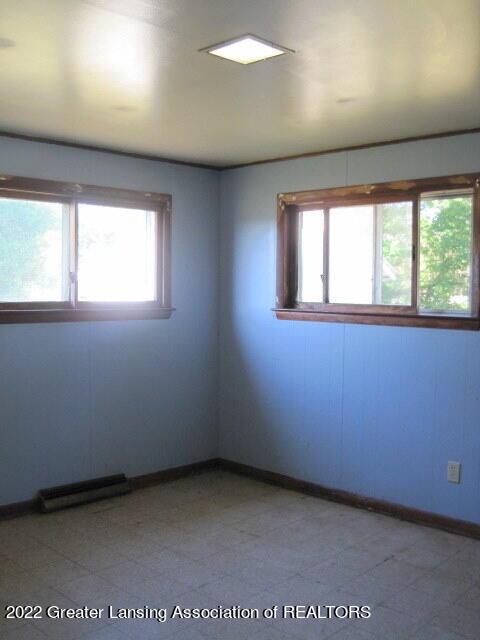 1317 E Willoughby Rd, Lansing, MI 48911 photo 14
