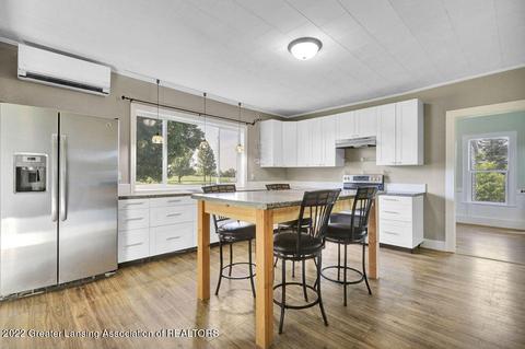 10825 W Herbison Rd, Eagle, MI 48822 photo 9