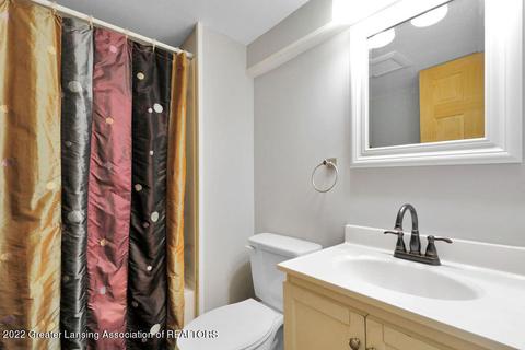 10825 W Herbison Rd, Eagle, MI 48822 photo 10