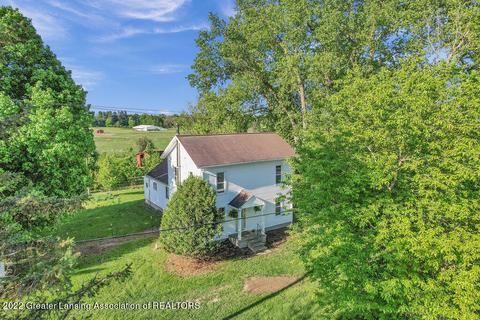 10825 W Herbison Rd, Eagle, MI 48822 photo 1
