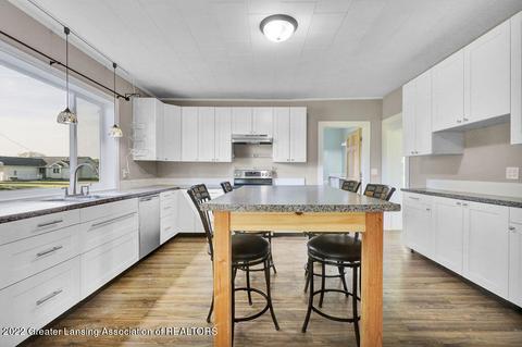 10825 W Herbison Rd, Eagle, MI 48822 photo 6