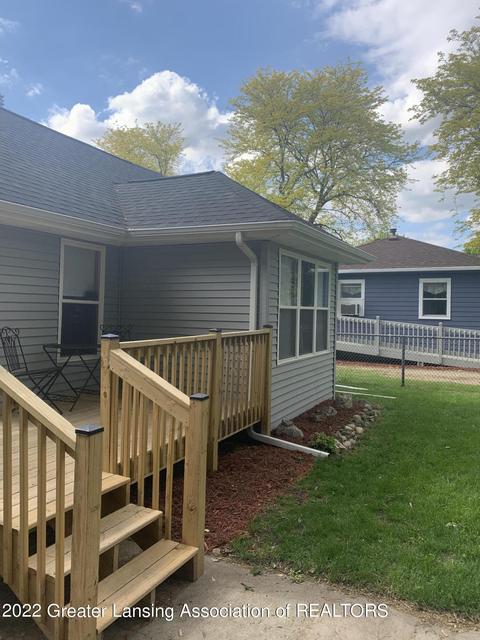 3221 Sheffer Ave, Lansing, MI 48906 photo 4