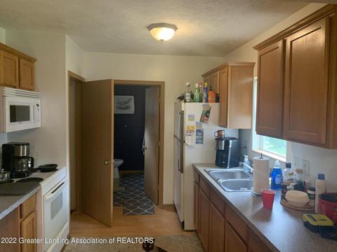 3221 Sheffer Ave, Lansing, MI 48906 photo 12