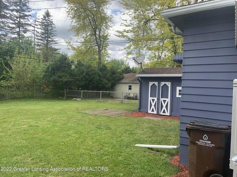 3227 Sheffer Ave, Lansing, MI 48906 photo 3