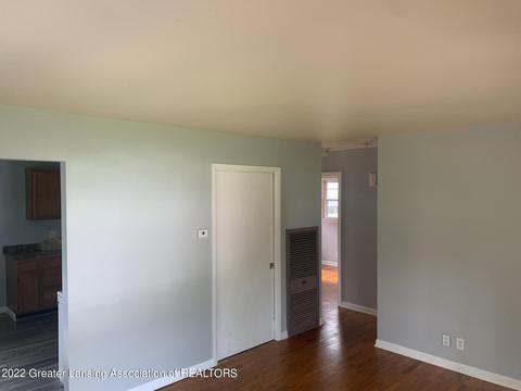 3227 Sheffer Ave, Lansing, MI 48906 photo 11