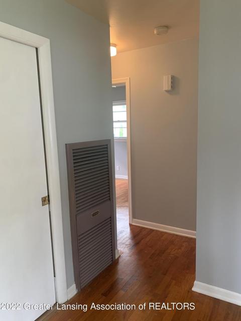 3227 Sheffer Ave, Lansing, MI 48906 photo 14