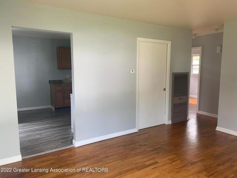3227 Sheffer Ave, Lansing, MI 48906 photo 12