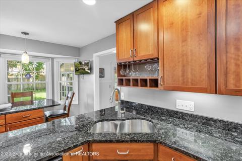 2134 Butternut Dr, Okemos, MI 48864 photo 12