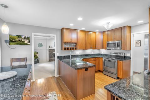 2134 Butternut Dr, Okemos, MI 48864 photo 10