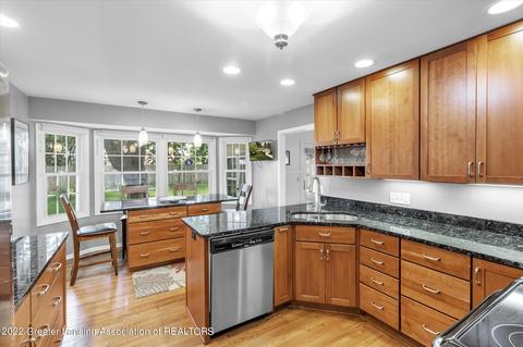 2134 Butternut Dr, Okemos, MI 48864 photo 11
