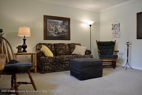 3560 Twilight Ln, Lansing, MI 48906 photo 8
