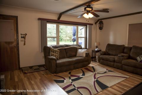 304 Pine St, Dimondale, MI 48821 photo 4